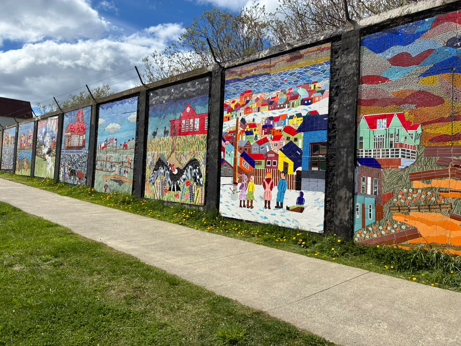 invitamos-a-recorrer-la-historia-de-punta-arenas-a-traves-de-los-murales-de-mosaicos-231026114116